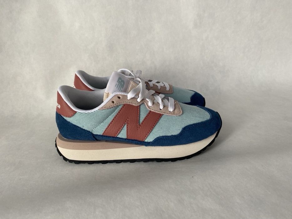 Нові жіночі кросівки New Balance 237