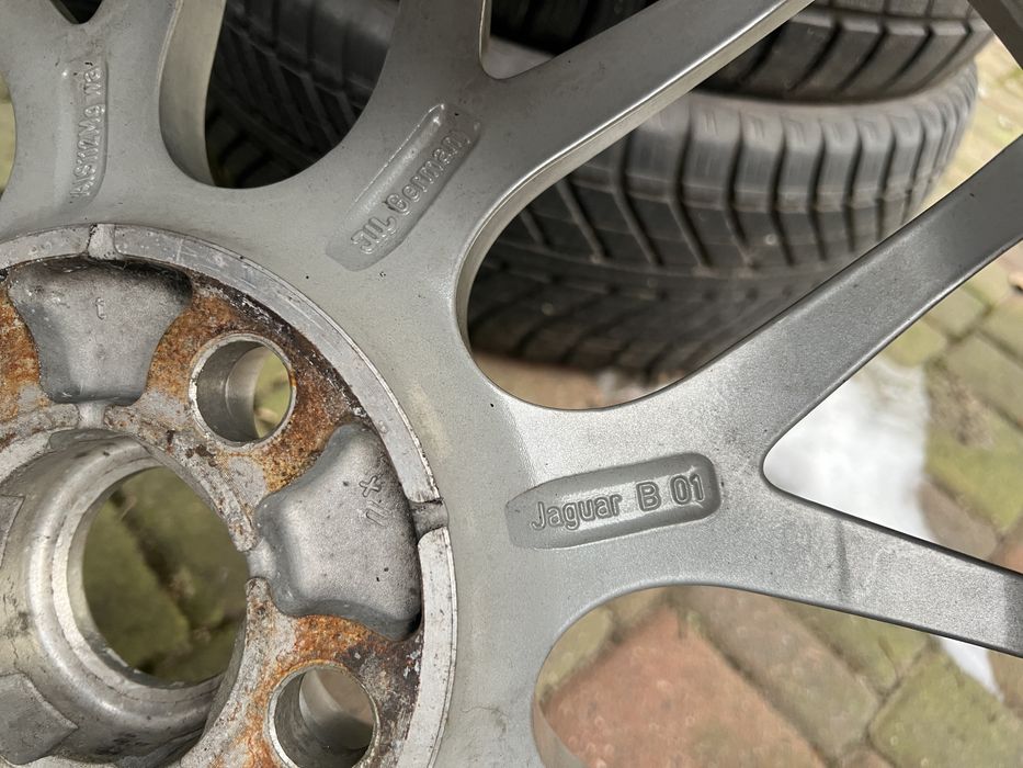 Felga aluminiowa BBS Jaguar 5x108 18 cali 8J Et59 4R8M1007AA
