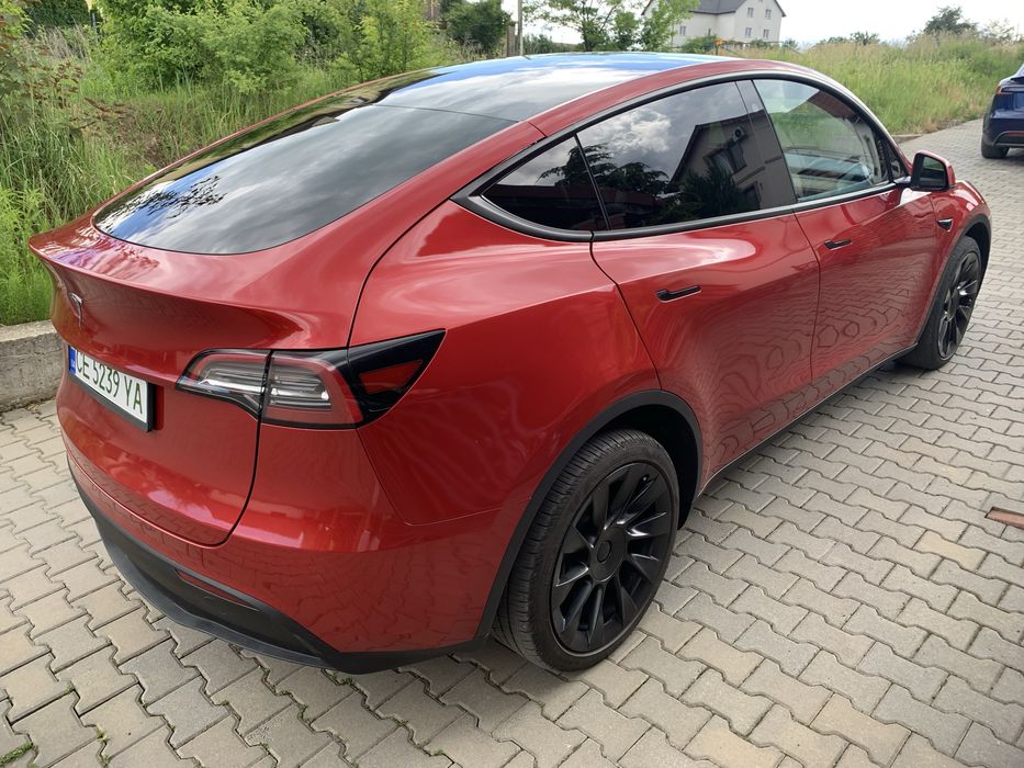 Tesla model Y 2023