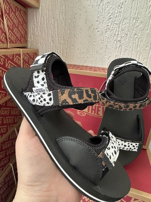 Босоніжки/ сандалі vans оригінал