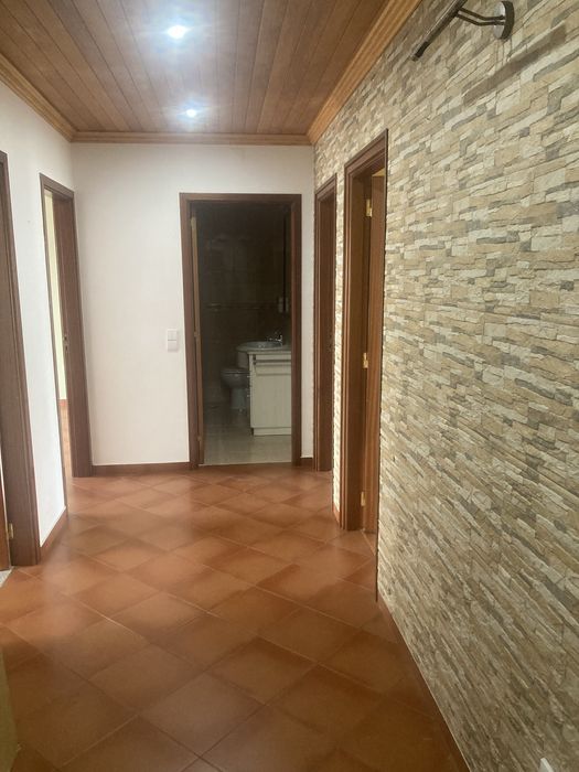 Apartamento T3 , 1* andar sem elevador