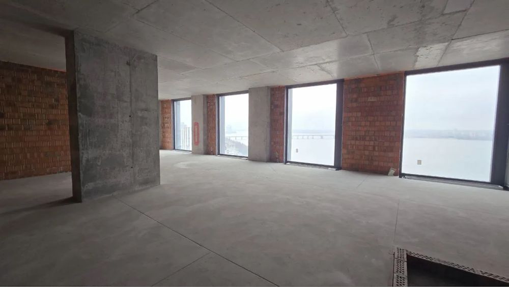 Продажа 4-комнатной квартиры в ЖК «Маяк»