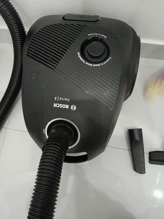 Aspirador Bosch com saco