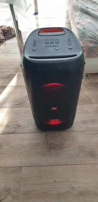 Jbl partybox310  музыкальная  колонка