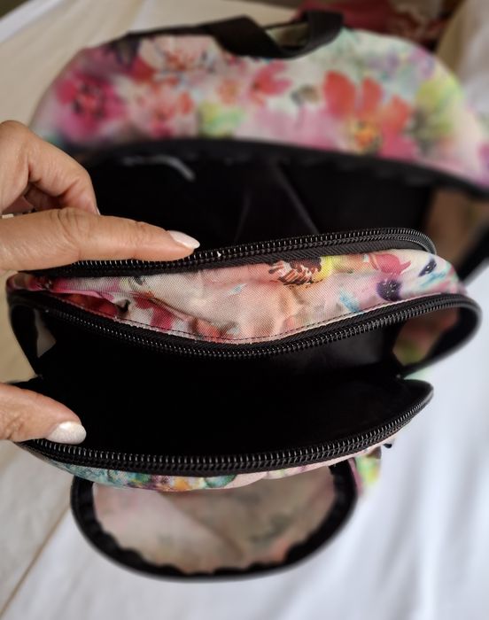 Mochila GUTS como nova