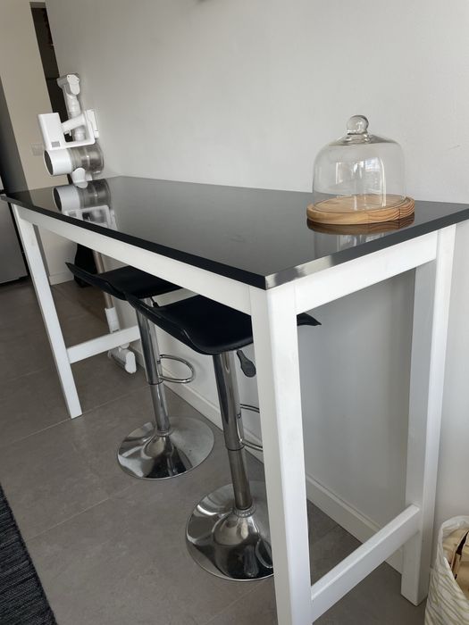 Mesa alta para cozinha