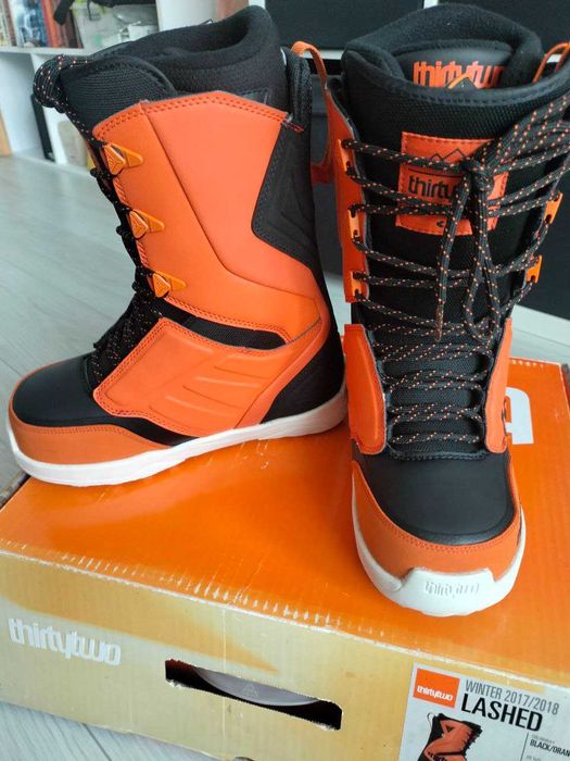 Черевики для сноуборду бренду ThirtyTwo