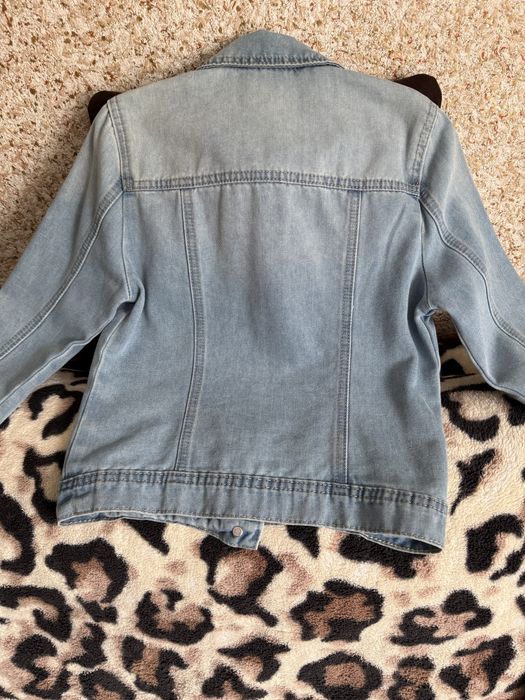 Джинсова куртка для дівчинки