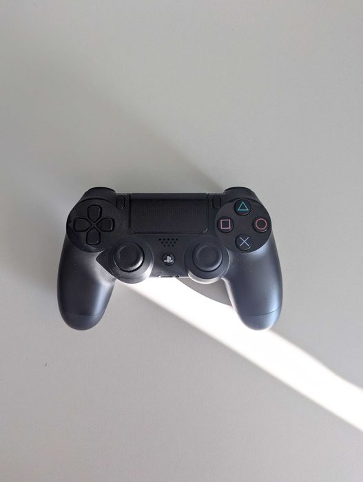 PS4 Fat CUH-1000 preta + 2 comandos DualShock 4