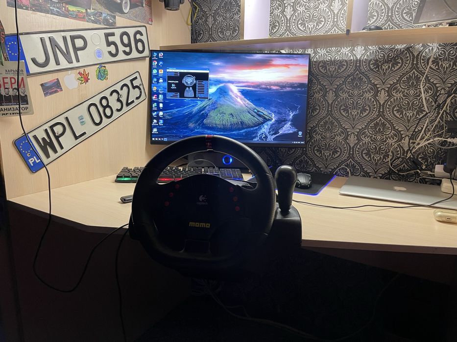 Руль logitech momo