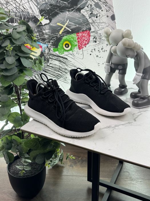 Кросівки Adidas Tubular 42 розмір Е8437