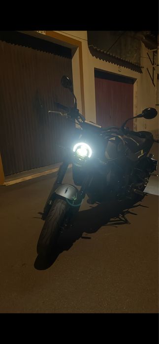 Benelli Leoncino 250