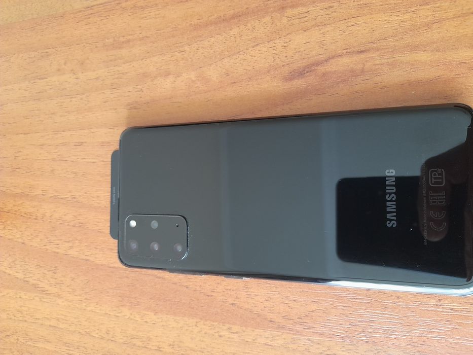 Телефон б/в Samsung S20+  128 GB колір чорний офіційний без дефектів + два чихла