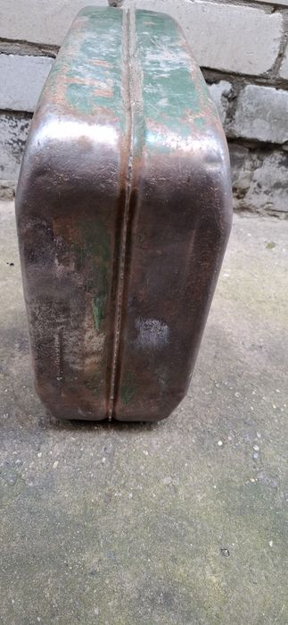 Продам канистру для топлива