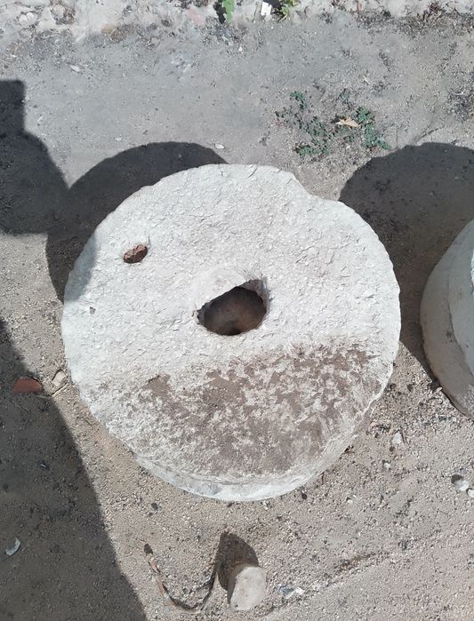 Mós de Moinho Antigas em Pedra (Par) – Ideais para Decoração / Jardim