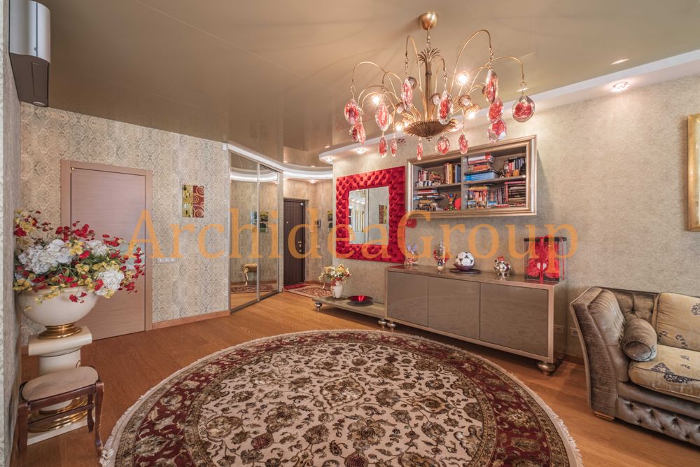 Амбітна видова квартира 86м2  в центрі Києва на вул. Голосіівська 13-А