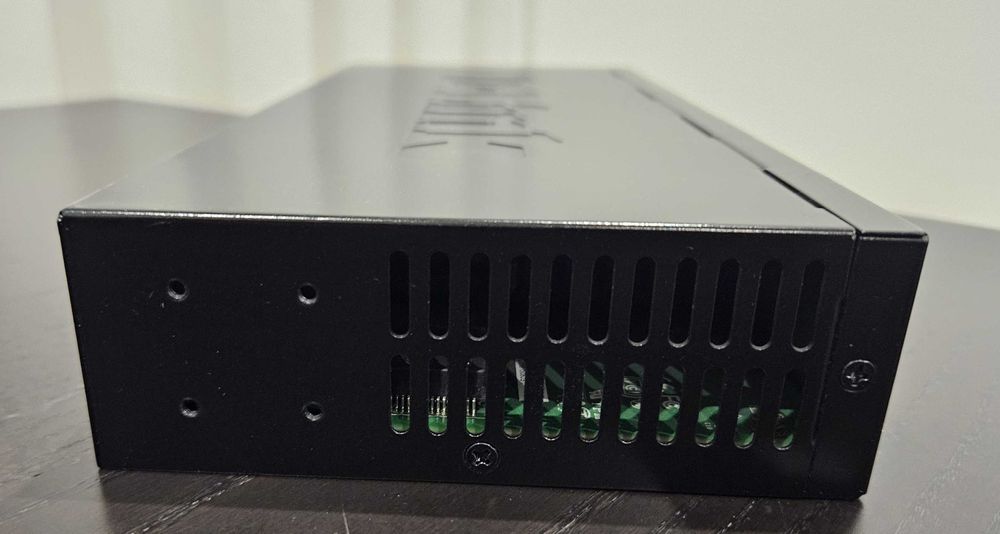 Switch Gigabit 16 Portas D-Link DGS-1016D