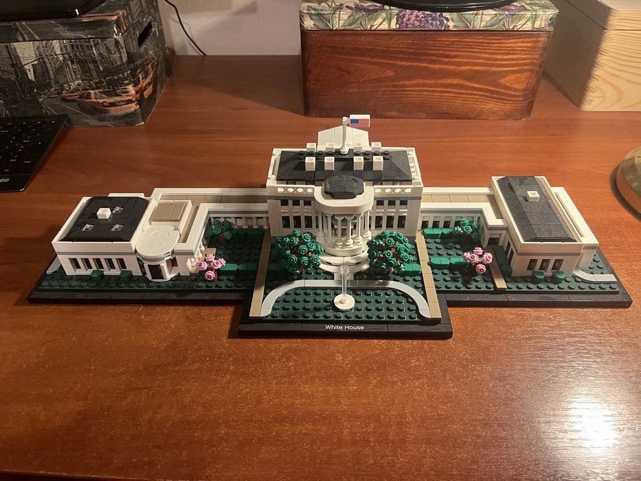 Lego Architecture 21054 bialy dom