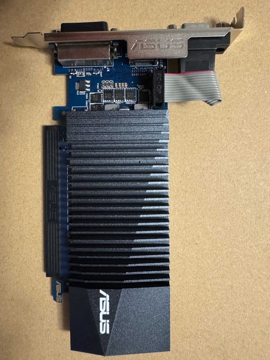 Placa Gráfica ASUS - GEFORCE GT 710 (1GB)