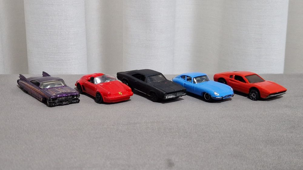 Carros e avião Mattel/HotWheels