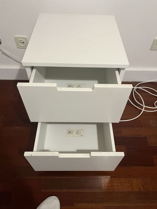Mesa de cabeceira