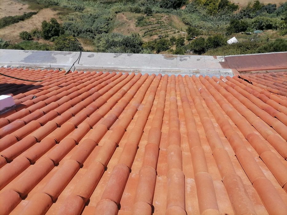 ... Só Telhados ... Reparações-Tratamentos-Isolamentos-Construções