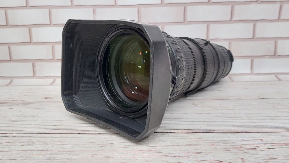Объектив Fujinon TV Zoom Lens 1:2.1/10-155mm.