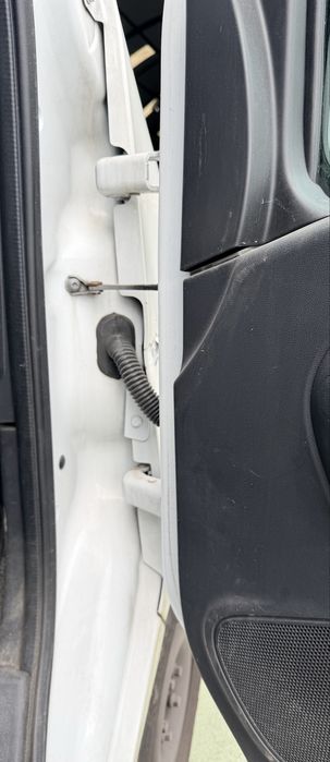 Opel Movano 2.3 L4H2 a trabalhar e andar, iva dedutivel,  grade de teto e barras de led’s incluídas.