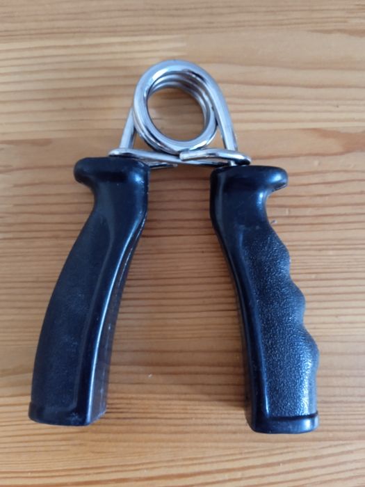 Турнік розсувний металевий еспандер та гантелі