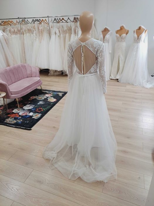 Nowa biała suknia ślubna rustykalna boho z rękawem i koronką 38