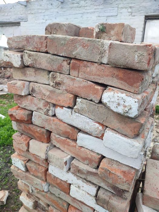 Цегла червона, якісна б/у по 5 грн