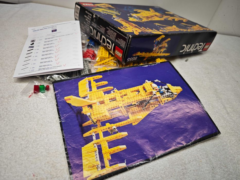 Lego Technic 8855 "Prop Plane"; 1988; [92]