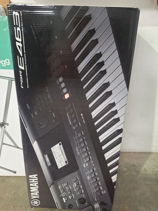 Vendo Teclado Yamaha PSR-E-463 como novo!