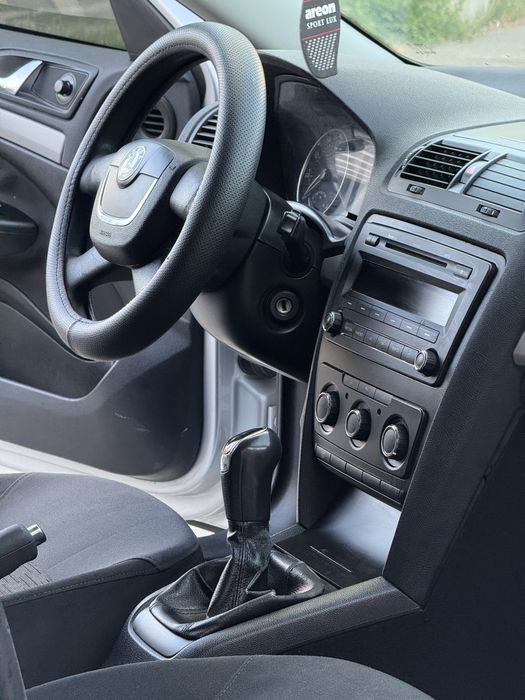 Продам шкода октавия 1.8