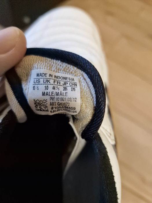 Кросівки Adidas білі шкіряні 44 розмір