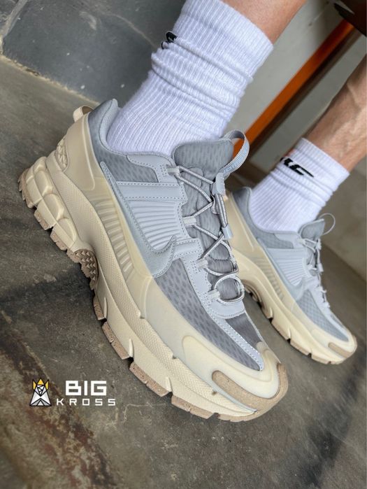 Чоловічі кросівки Nike zoom vomero roam (HJ4646-001)