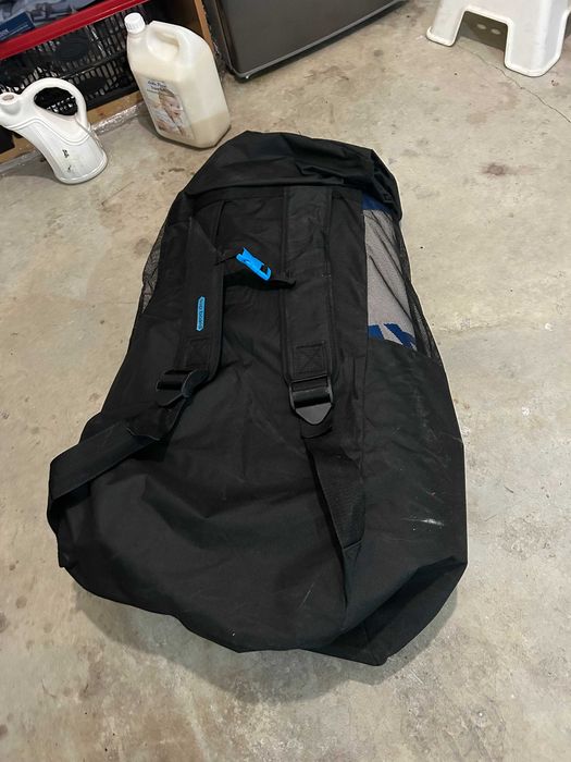 Vendo Prancha Padle de 125L em bom uso.