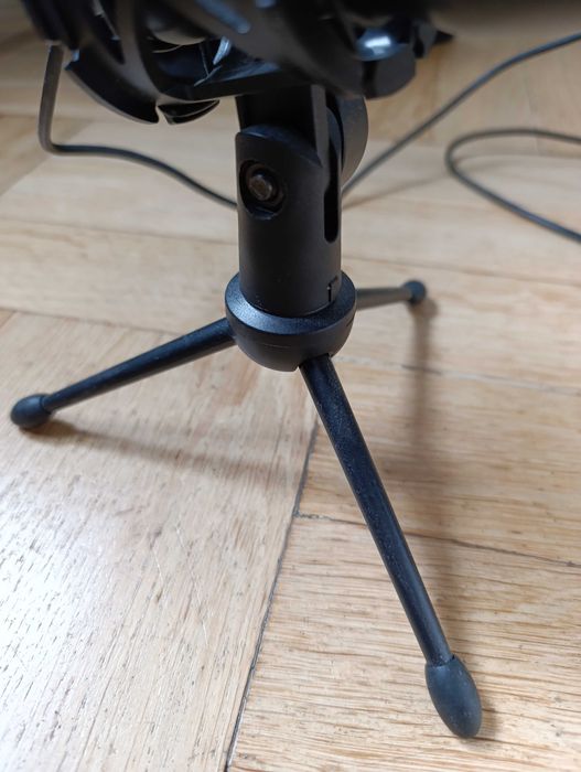 Mikrofon studyjny Blow z filtrem gąbka+podstawka w formie tripodu