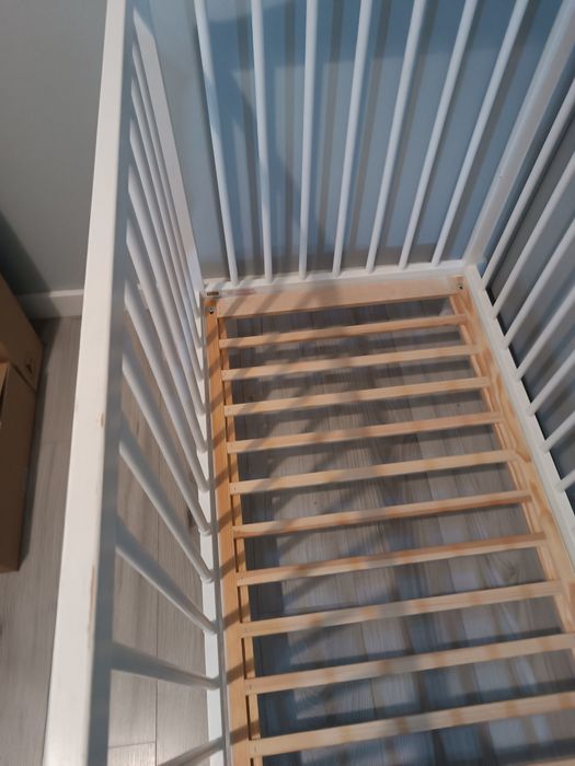 Łóżeczko dziecięce z materacem