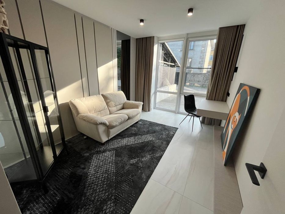 Здається в оренду 3к.таунхаус біля Кварцу вул Головна