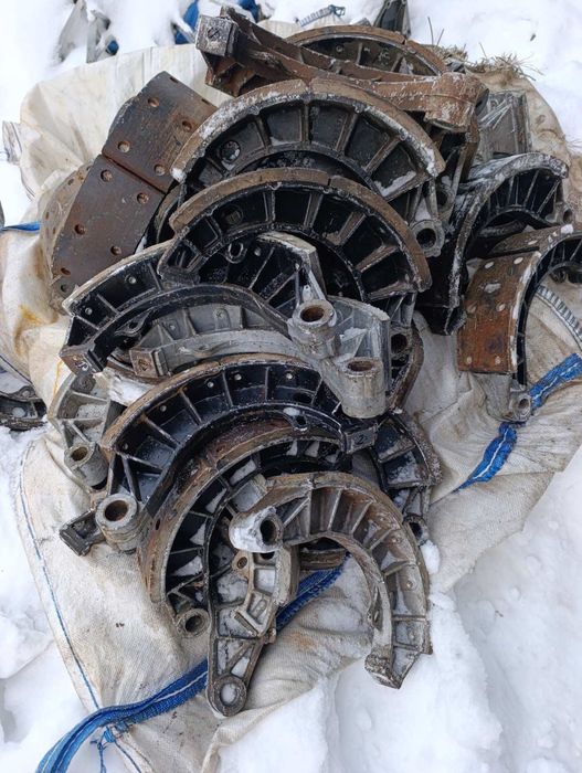 Продам колодки  зіл 131