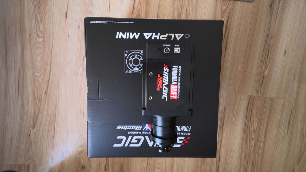 SIMAGIC Alpha Mini – baza direct drive 13Nm