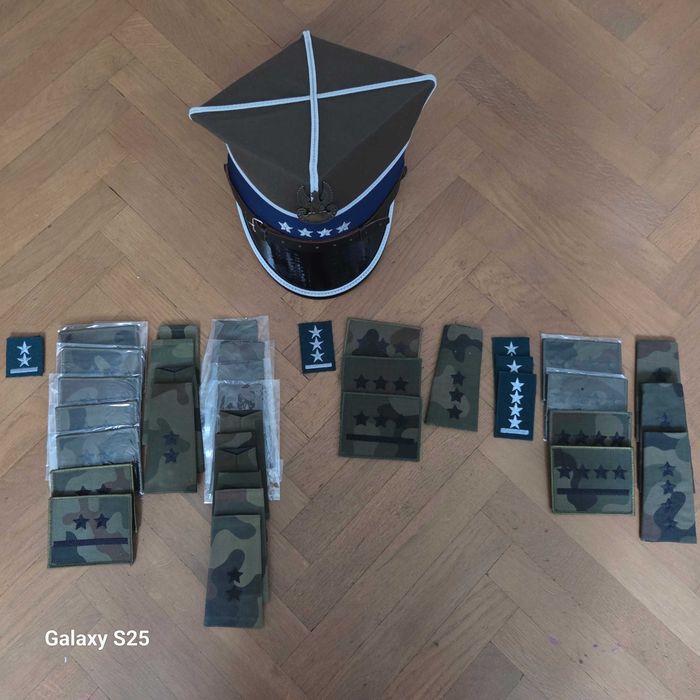 Rogatywka, stopień na beret, pochewka, dystynkcja, otok, ppor., por., kpt.
