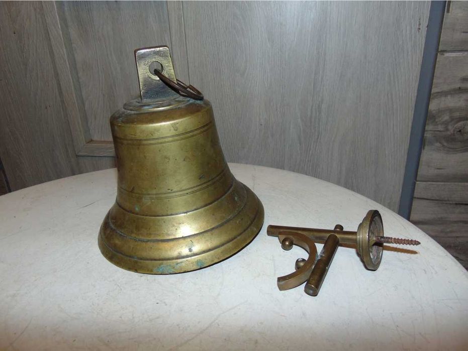 Przedwojenny dzwonek mosiężny,na jacht,statek,spiż