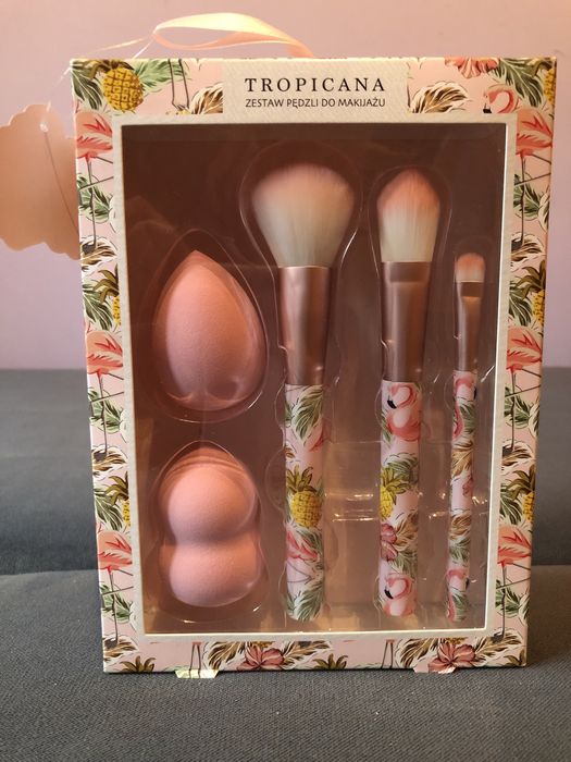 Nowe pędzle i gąbeczki do makijażu