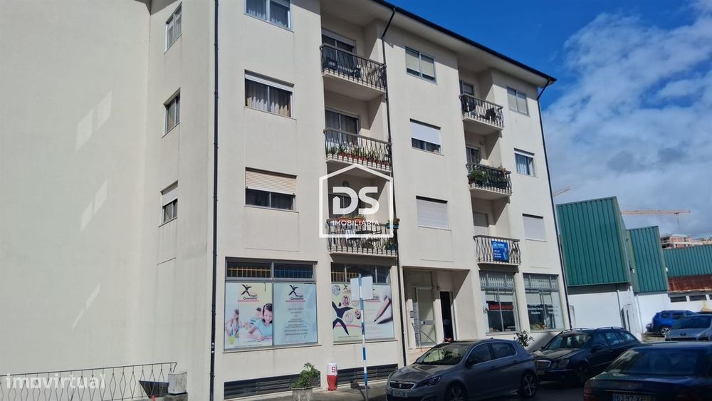 Apartamento T3 em Rio Tinto com Garagem Box — Rio Tinto, Porto