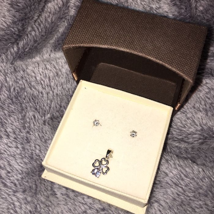 Srebrne delikatne kolczyki