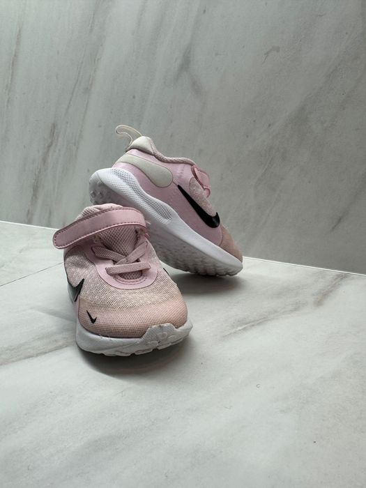 Buty dziecięce NIKE róż 21 wiosna lato