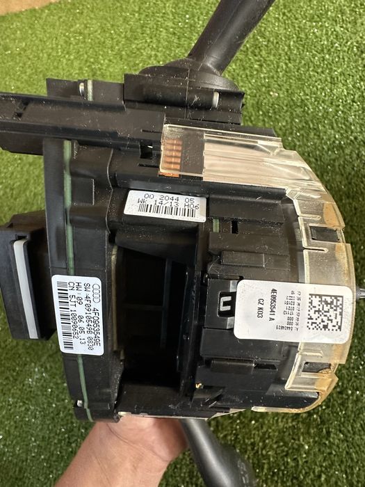Підкермовий перемикач Audi Q7 4L 4F0953549E 4E0953521B шлейф керма оригінал