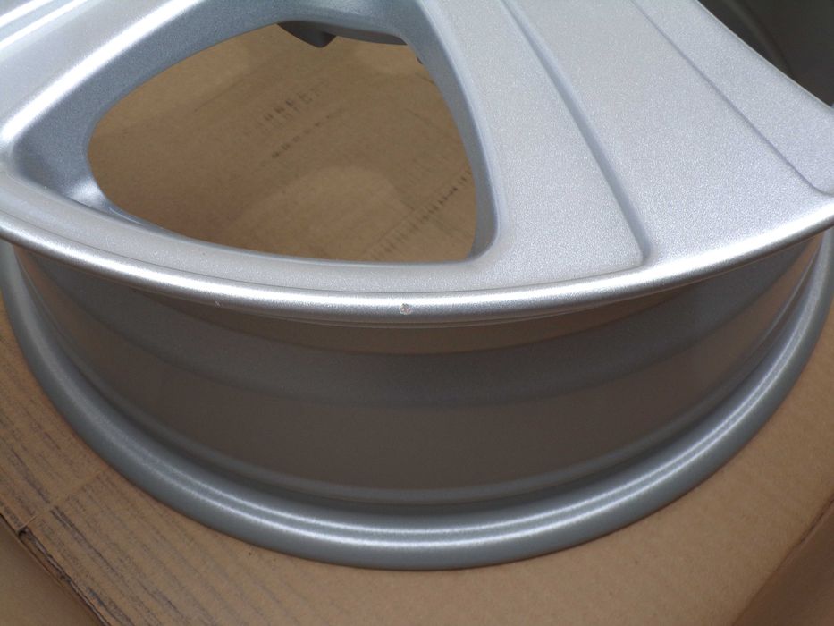 Felgi aluminiowe GMP Italia 16 5x114,3 et35 uszkodzeniatransportowe